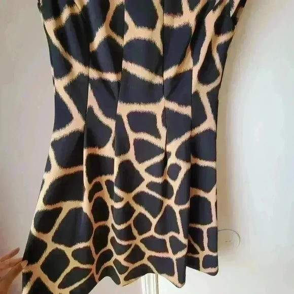 Women's Giraffe Print Dress 00 Short Sleeve Zip Michael Kors Knee Length - Picture 6 of 8